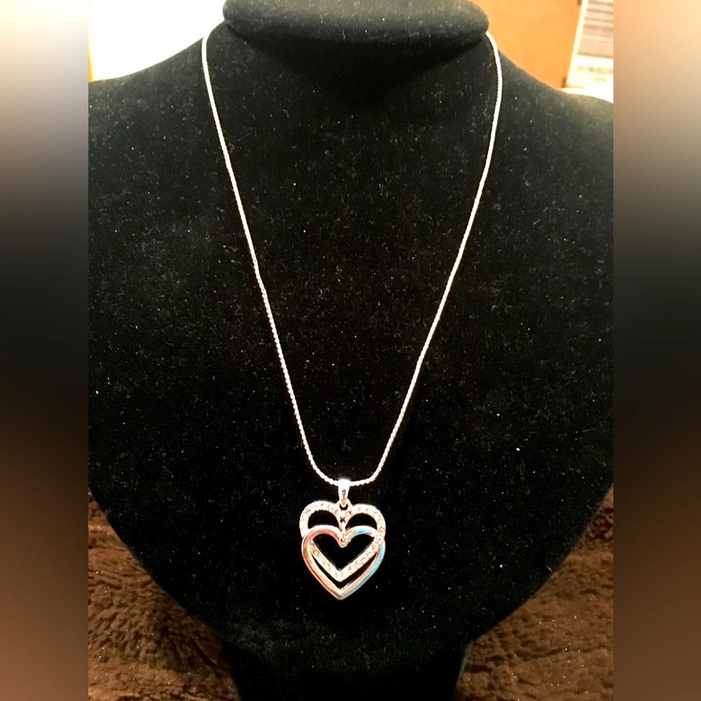 I AM SILVER PLATED 16” DOUBLE HEART NECKLACE. EXTENDER ATTACHED. NWT.
